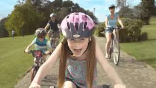 Halfords Christmas advert 2011 by DLKW Lowe