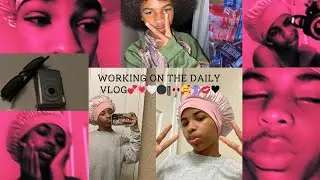 WORKING ON THE DAILY VLOG! 🩷🖤🤍PINK VAPOR VENOM, WALMART HAUL💙🤍, HITTING 1.6K VEWIS, AND MORE!💕💕💕💕🤍🤍🤍
