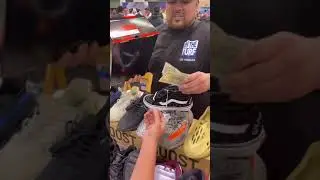 Sneakercon LA day 2 already getting started with deals ‼️‼️ - Shoe Collection 2023 👟❤️