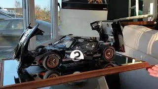 Exoto Ford GT40   1/10 scale signed by Carroll Shelby