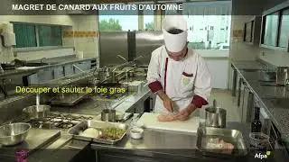Magret de canard aux raisins frais et foie gras sauté