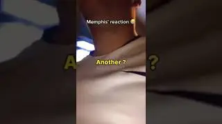 Memphis Depay reaction to a clown fan