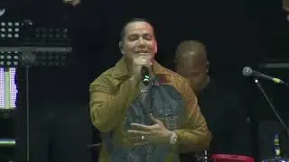 VICTOR MANUEL EN VIVO CONCIERTO TENGO GANAS HE TRATADO APIADATE DE MI DILE A ELLA