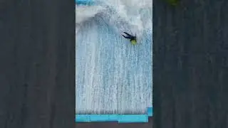 Райдер Billy Pro на FlowRider Barrel в спортивном комплексе Ola Mall Wave House Surf Pool в Санть...