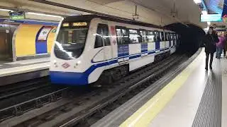 Madrid Metro Line 4 - 3570 departing Bilbao Station on 27/11/23
