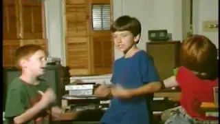Bennett, Pat & Jules, Part 4, lipsyncing: 
