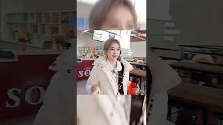 Bai Lu dancing while acting a drama with Ryan?! 😂