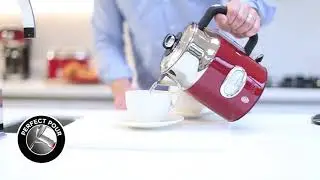 Rychlovarn&aacute; konvice Russell Hobbs Retro Kettle