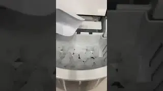M&aacute;y l&agrave;m đ&aacute; Caso Icemaster Pro 3301 L&agrave;m đ&aacute; nhanh ch&oacute;ng tiện lợi cho m&ugrave;a h&egrave;