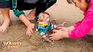 Monkey Kaka's Fun Day at the Beach: Sandcastles and Sunbathing