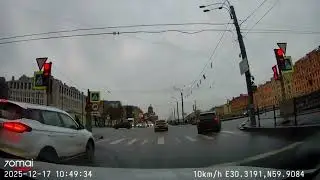 BMW crashes at intersection running red light in St. Petersburg, Russia