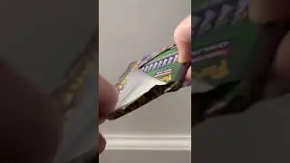 Opening a mystery Pok&eacute;mon box( kind of bad cards)