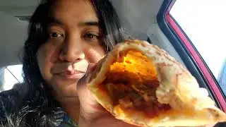 R and R with Lee (Reviews and Reactions): Costco Calzone
