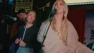Girl of the Hour - Tabitha Meeks (Live at the Underdog)