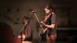 Petr Vořešák & Starej Pařez: Ruka je most (Karel Kryl cover)