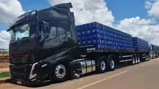 D&Atilde;O UMA OLHADA NESSE VOLVO FH.