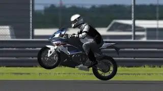BMW S1000 RR 2018 Top Gear Testing