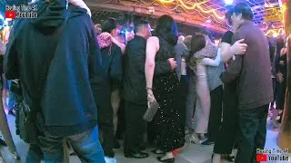 January 14, 2026: Dancing with a beautiful young woman; the man was very satisfied.