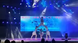 CHINA  ACROBATIC SHOW