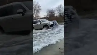 lexus Ls 600 vs river