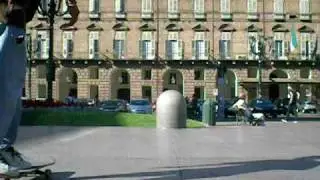 FLIP VARIAL -skate in Piazza Castello Torino