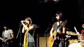 Meg & Dia Tell Mary