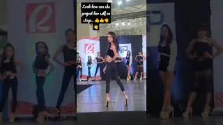 the skinny model but look how she can able to project her self on stage..#rampwalk #runway
