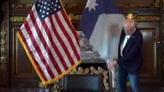 Never forget that @TimWalz changed the MN state flag to resemble the flag of #Somalia.