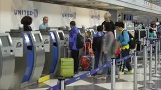 United Airlines CEO Issues Video Apology