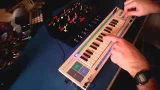 Circuit Bent Yamaha PSS-20 with Sequencer by freeform delusion