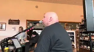 &ldquo;Let it be&rdquo; Mighty Flynn brunch show @ Fishkill Farms. (I do not own the copyright for this music.)