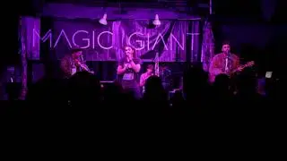 MAGIC GIANT - 