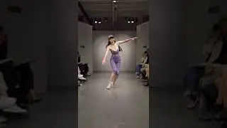 Every Model Fell On The Runway At Milan Fashion Week Show #shorts