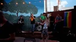 Don't Stop Me Now - Queenormous