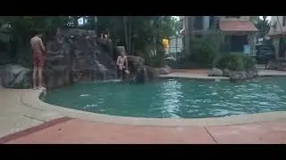 Angry Aussie Man Wants Kid To Hit Him In Lagoon Pool