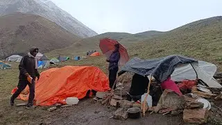 Living Naturally in a Freezing Mountain Village | Snowfall, Organic Food & Daily Survival Life🌧️🌧️🌧️