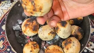 Bihar ka Most Famous Litti Chokha | आग पर सेंका हुआ बिल्कुल गांव जैसा 😀