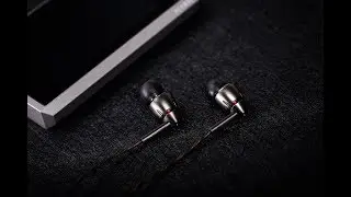 1MORE QUAD DRIVER IN-EAR HEADPHONES - M&Eacute;G, M&Eacute;G, M&Eacute;G, ENNYI NEM EL&Eacute;G...
