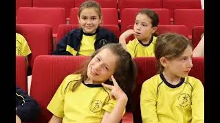 El colegio Purísima Concepción visita el Ayuntamiento de Quart de Poblet