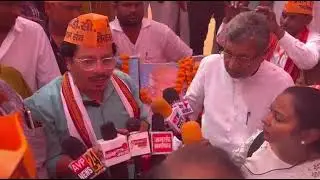 B d s padh ke pratasi sahb aalm ka photo send kar do Aap to 