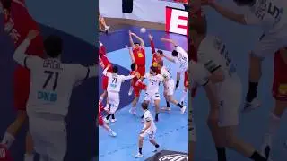 The battle you don't see on TV 😂💪 #handball #ehfeuro2026 #h&aring;ndbold