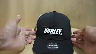 V&iacute;deo do Bon&eacute; Aba Curva Snapback Preto da Hurley