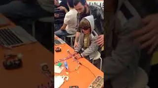 Andrea Balestrino playing littebits