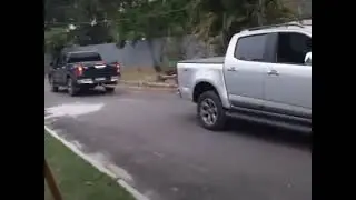 Toyota Hilux SRX 2.8 4x4 2020 vs Chevrolet S10 LTZ 2.8 4x4 2019 - Brasil!!