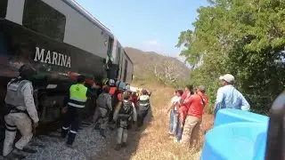 13 killed, 98 injured after passenger train derails in southern Mexico