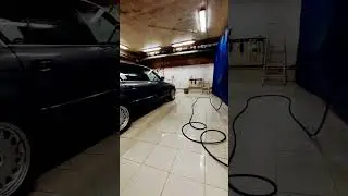 BMW 735i E32 1990года.Мойка после маршрута Москва-Минск-Москва.