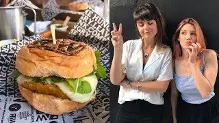 ONDE COMER UM BOM HAMBÚGUER VEGETARIANO ft. MARIMOON | Luanda Visita Veggie Raw Burger N Bar