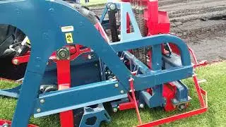 Brouwer 4000 Automatic Turf Harvester