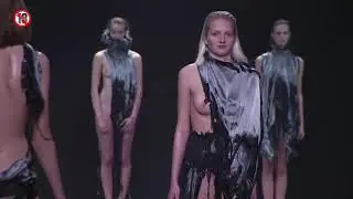 +18! Голые модели на Fashion Show.
