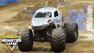 Megalodon Monster Truck winning Two-Wheel Skills │ Los Angeles 2018 | Monster Jam